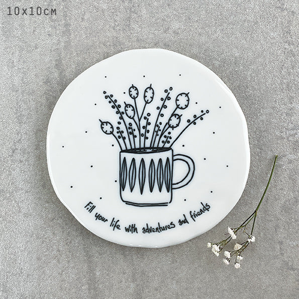 East of India Onderzetter Mug met bloemen "Fill your life with adventures and friends"