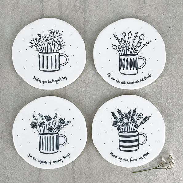 East of India Onderzetter Mug met bloemen "Fill your life with adventures and friends"
