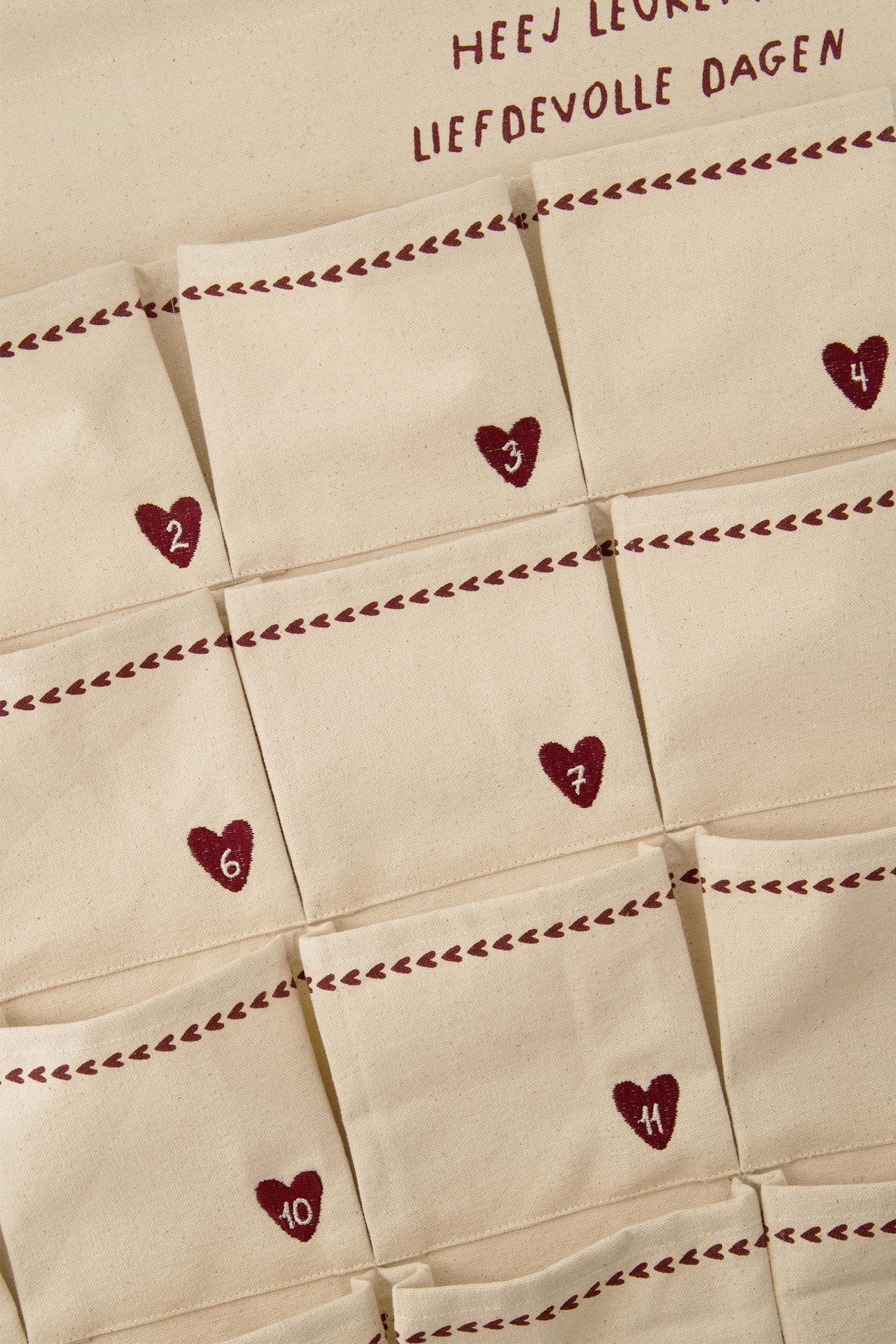 Zusss Adventkalender Fijne dagen wit/rood