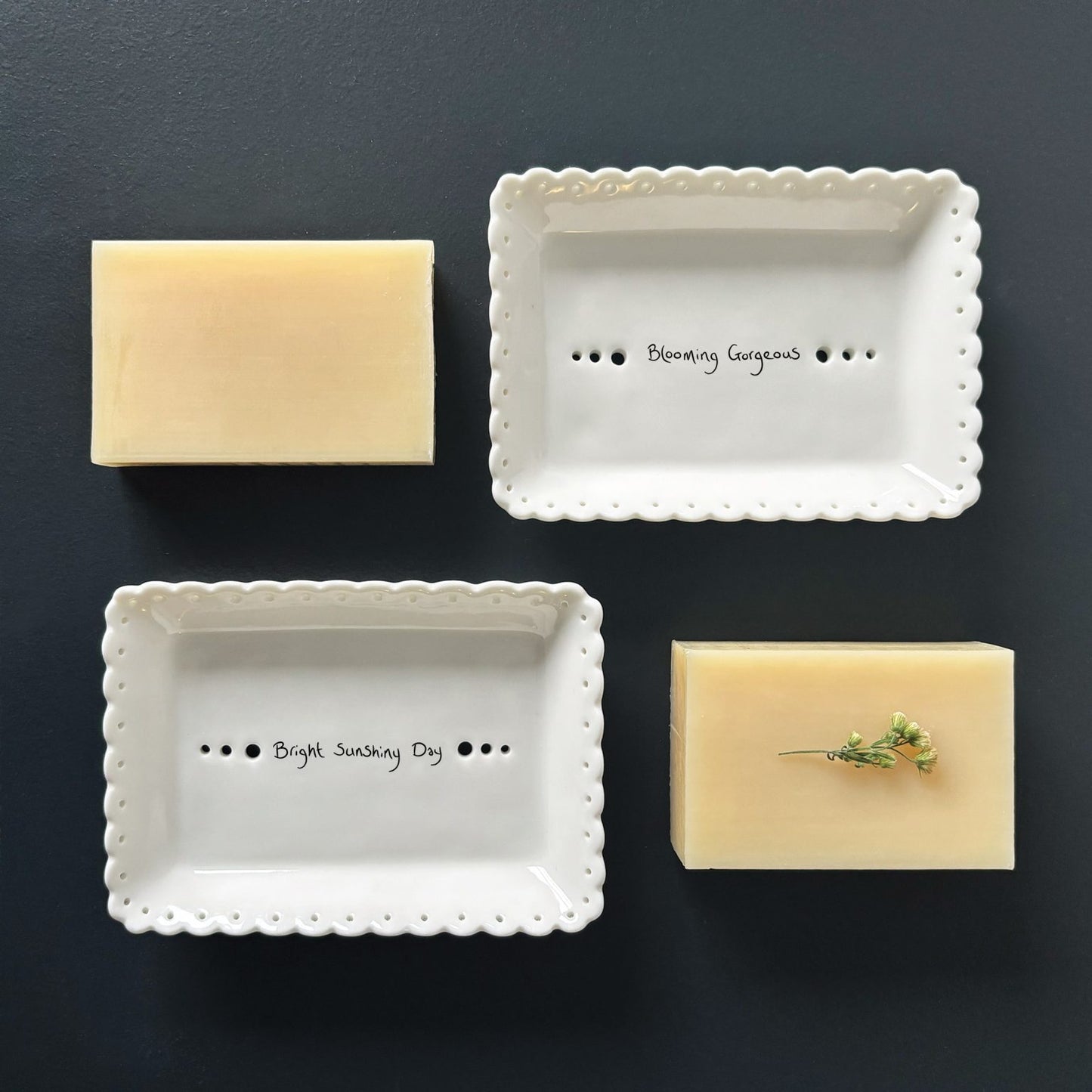 East of India - scallop soap dish 'Bright Sunshiny'