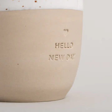 Eulenschnitt Mok 'Hello New Day'