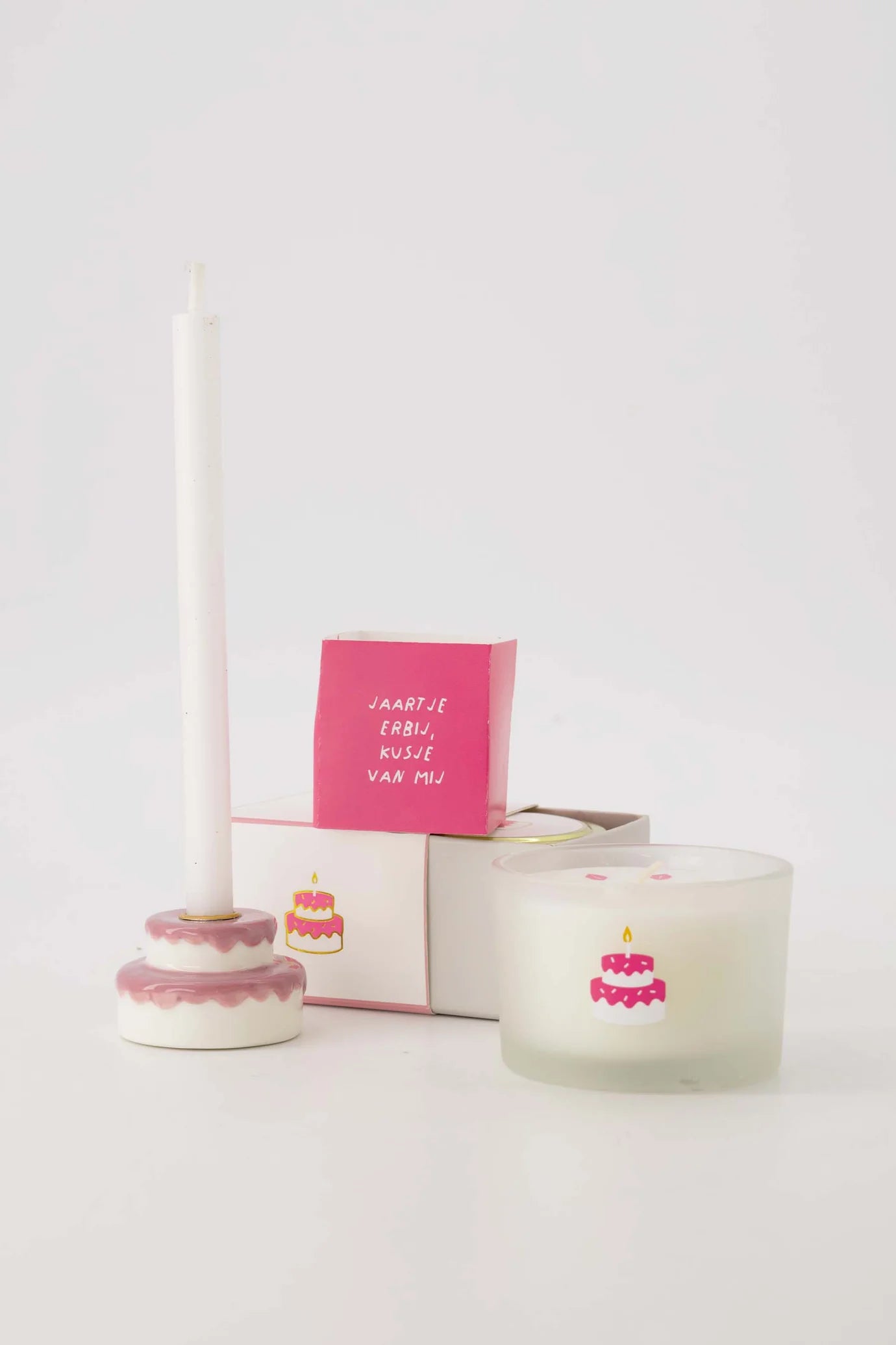 Zusss Geurkaars in schuifdoosje 'Gefeliciteerd - taart'