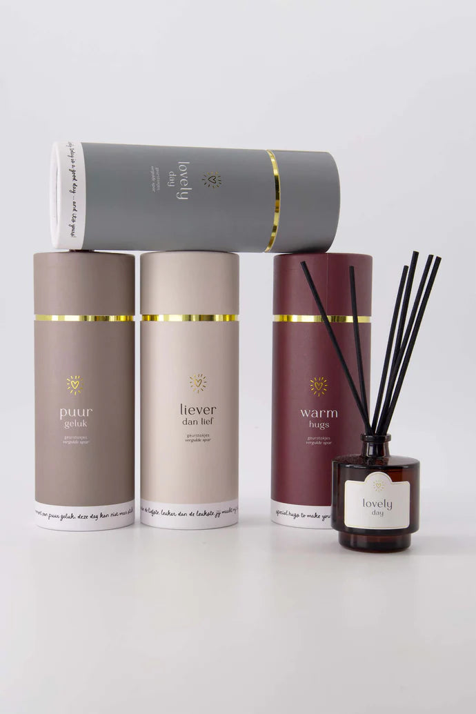 Zusss Geurstokjes in koker Liever dan lief off white