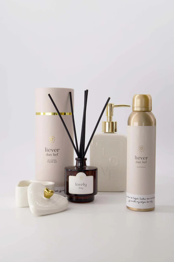 Zusss Geurstokjes in koker Liever dan lief off white