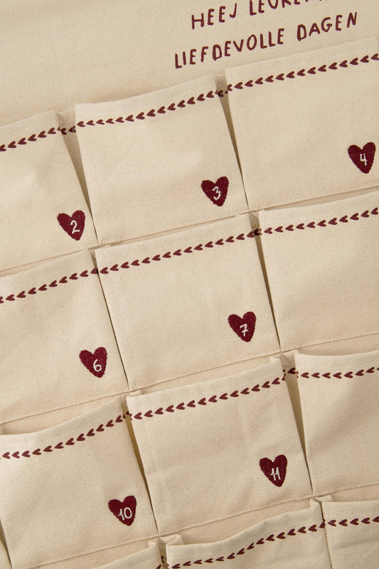 Zusss Adventkalender Fijne dagen wit/rood