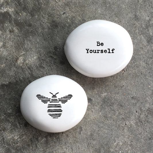 East of India - Porseleinen steentje 'Be yourself'
