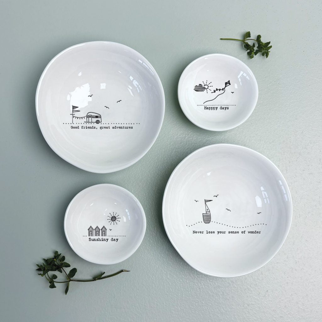 East of India Wobbly kom 'Happy'