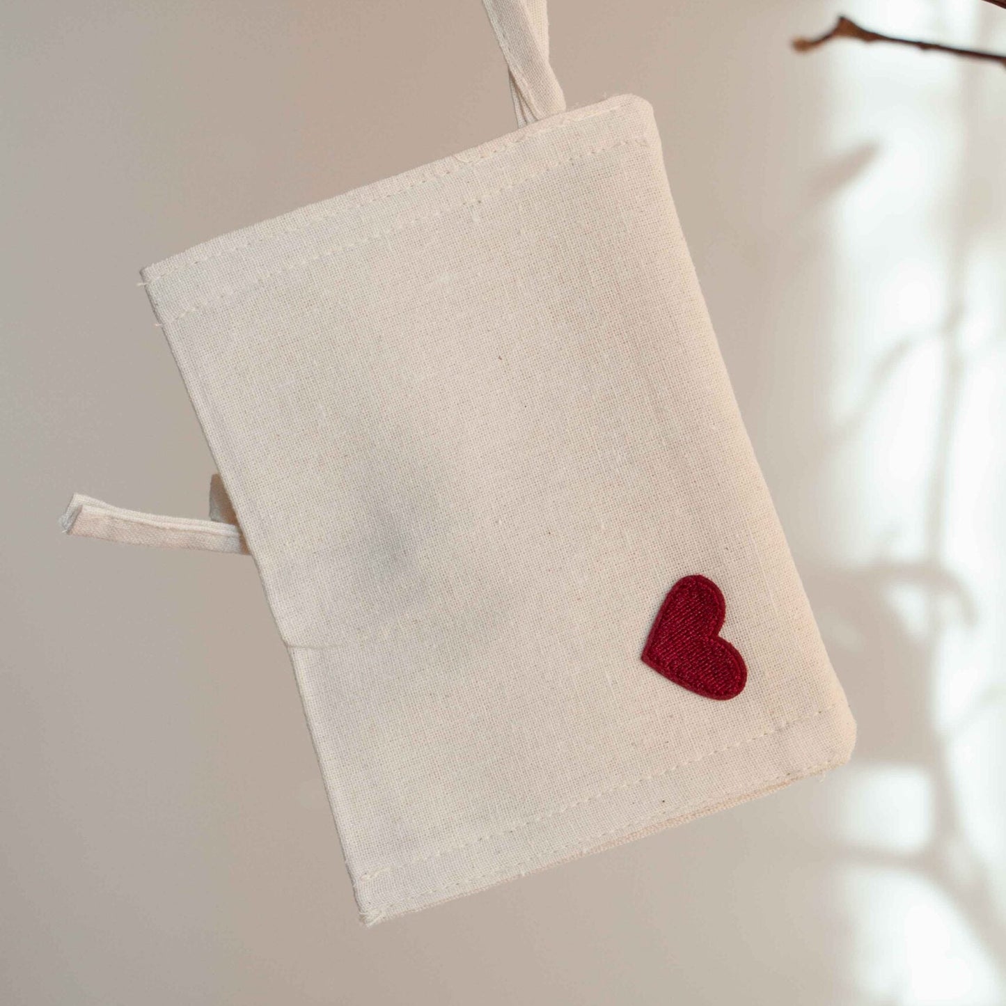 Roosmarijn Whisper envelop A7 - rood hartje- hold tight