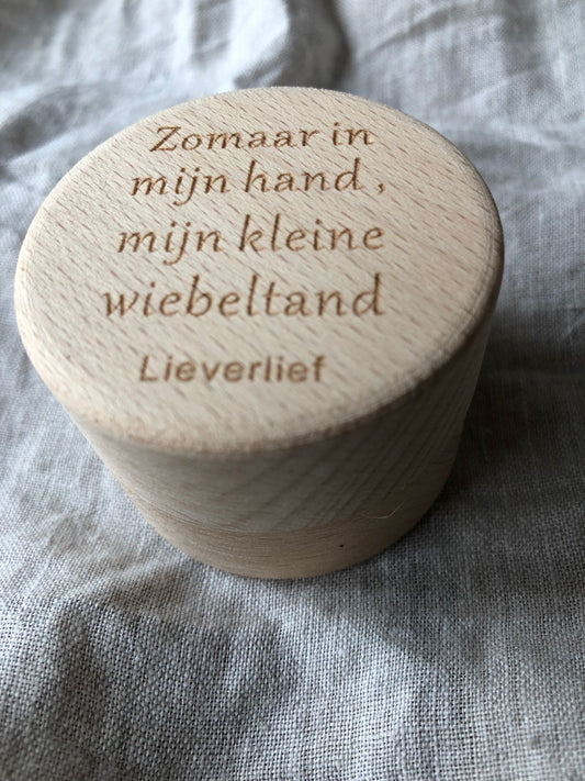 Lieverlief Houten tandendoosje